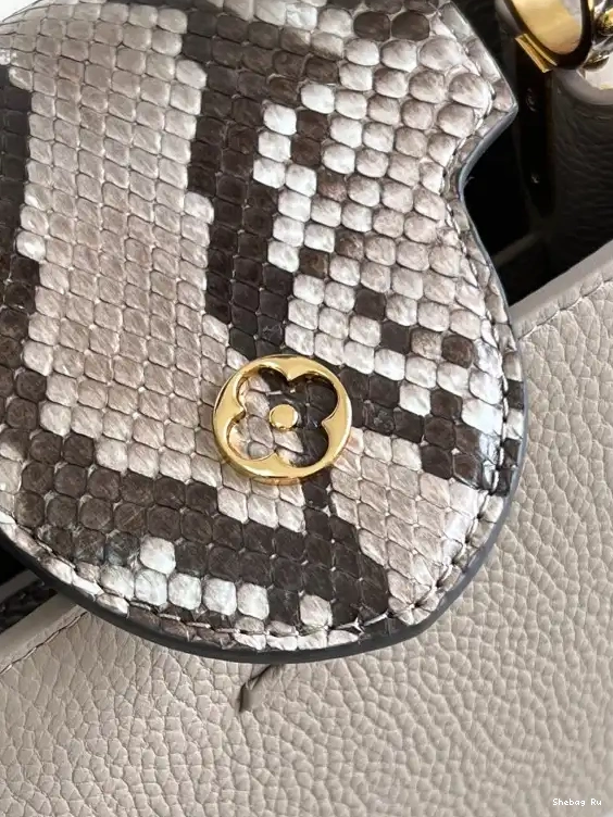LOUIS VUITTON CAPUCINES BB 0525